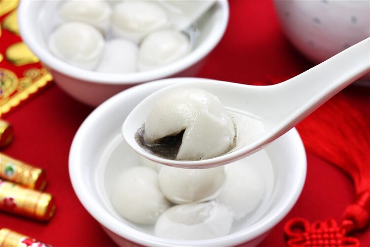 天津56岁供卵试管：今天是元宵节，所以这里有一些给宝宝吃汤圆